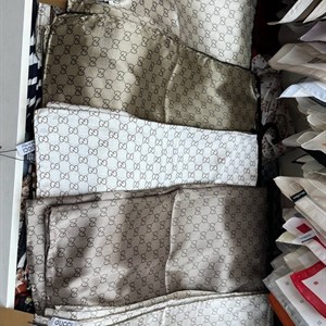 Платок люкс 110×110 из итальянского шелка с ручным подгибом