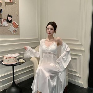 Элегантный комплект с кружевными деталями — утончённый стиль для дома