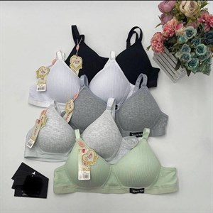 Кыргызстан Бишкек Рынок Кербен Дордой Нижнее белье