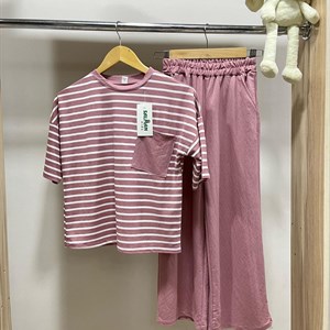 Двойки полоски размеры 36 42 но большемерят на один