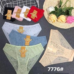 Кыргызстан Бишкек Рынок Кербен Дордой Нижнее белье