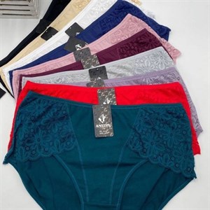 Кыргызстан Бишкек Рынок Кербен Дордой Нижнее белье