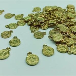 Набор фурнитуры обеспечивает рукодельниц всем необходимым
