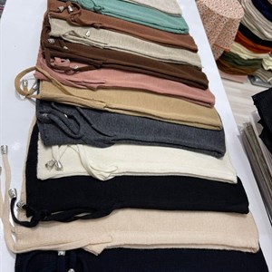 Долгожданная Партия Балаклавы из тонкой вязки С идеальной