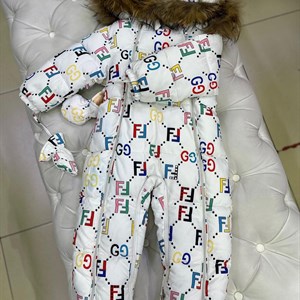 Листаем карусель Скидки на все комбинезоны 50