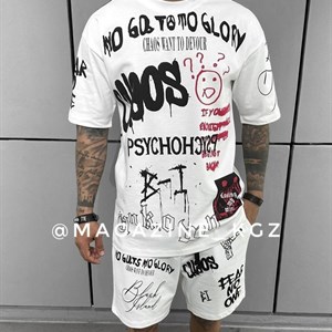 Здравствуйте Вы можете заказать у нас уличную одежду