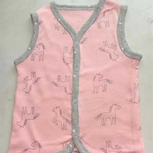    ЛИСТАЙТЕ ЦВЕТА     жилетки х б картес размер 3