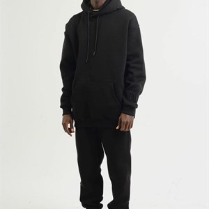 Здравствуйте Вы можете заказать у нас уличную одежду