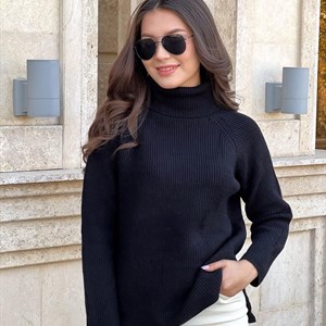 Новинки Получили стильные теплые водолазки с отличным