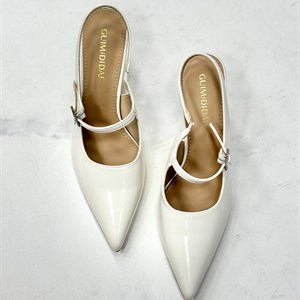 Лаковые туфли с ремешком — классика моды для стильной женщины