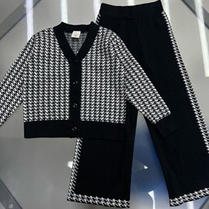 ОПТОВАЯ ЦЕНА 1100сомов размеры с 4 10лет в линейке