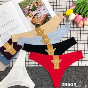 Кыргызстан Бишкек Рынок Кербен Дордой Нижнее белье