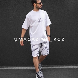 Здравствуйте Вы можете заказать у нас уличную одежду