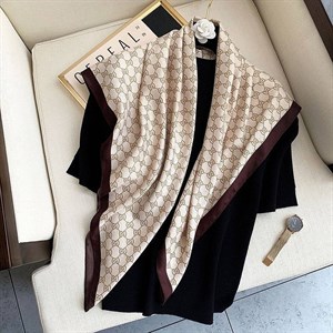 Вналичии Платки Твилл подбренды Экслюзивными принтами