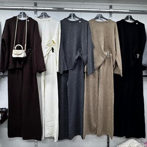 Теплые базовые двойки на осень и зиму - идеальный выбор для прогулок