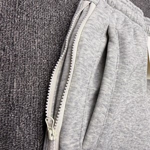 Модные широкие штаны Nike – идеальный выбор для осени!