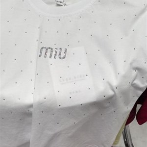 Новое поступление футболок с блестками