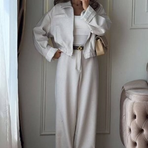 Стильный женский костюм-двойка из Китая — размеры M и L