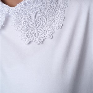 Модная блузка водолазка Кружевной воротник и воздушные