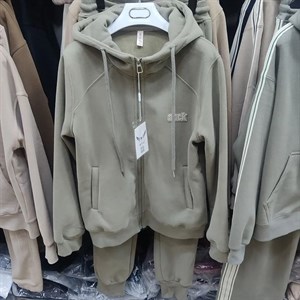 Женские спортивные костюмы с начесом фирма BXU Производство