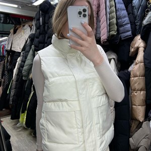 Безрукавка в наличии В 4х расцветках Размеры 42 50