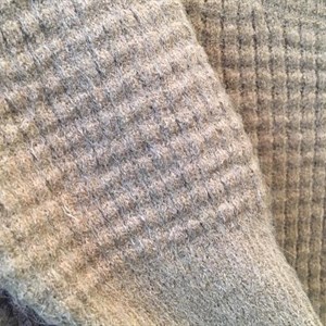 Свитера 700 сом