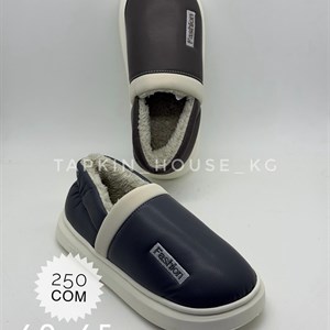 Качественные тапочки и шлепки оптом | Доставка по всему миру