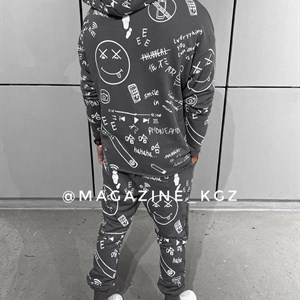 Здравствуйте Вы можете заказать у нас уличную одежду