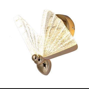 В наличии бра