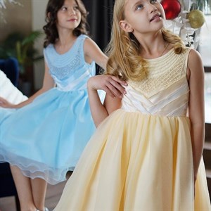 Красивое платье усыпанное жемчугом Новиночки Прямые