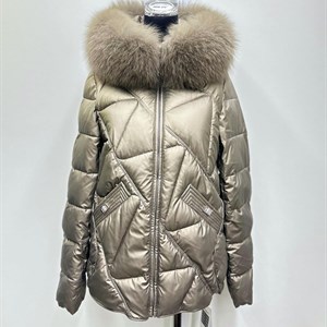 ЖЕНСКИЕ КУРТКИ ЗИМА 2023 В наличии Размер S XL ПРОИЗВОДСТВО