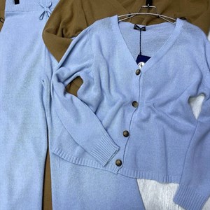 Новая коллекция одежды из Италии - Брючки и Кардиганы