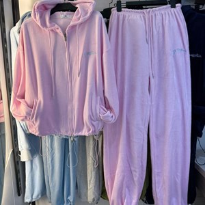 Красота в стиле KAPSULA_BRAND — онлайн и офлайн на рынке Дордой