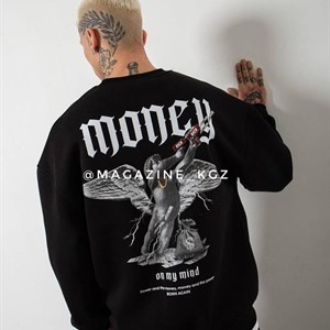 Здравствуйте Вы можете заказать у нас уличную одежду