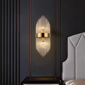 В наличии много разновидностей бра