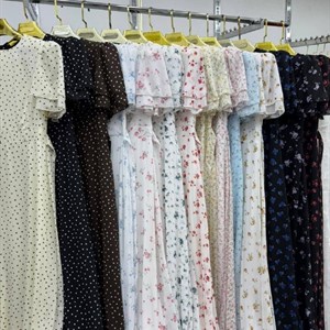 Нарядные платья из гипюра 42–48 с шнуровкой сзади — в наличии