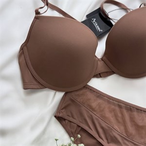 Шоколадный оттенок — новая классика женского белья | Нежность кружева и элегантность