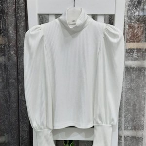 в наличии кофты  Размеры 34 36 38 40 Ткань лапша Качество