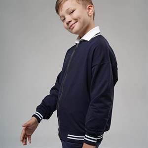 Незаменимая вещь в школьный период Бомберы в строгом