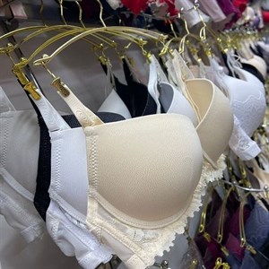 Кыргызстан Бишкек Рынок Кербен Дордой Нижнее белье