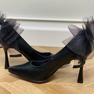 Туфли на каблуке рюмочка в очень интересных расцветках