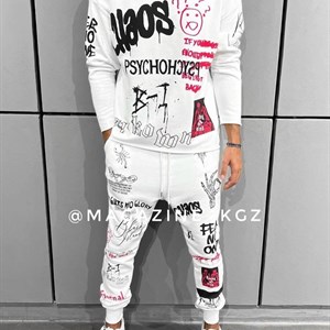 Здравствуйте Вы можете заказать у нас уличную одежду