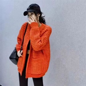 Модель 8666 Крупная вязка из шерстяной пряжи объемный