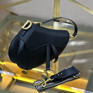 New сумка В наличии   Имеется длинный ремешок   Качество