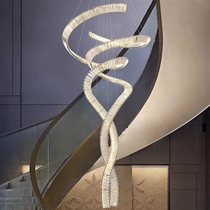 В наличии хрусталь К9 Размер 250 см высота плюс трос