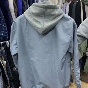 новинки Ветровка цена 2599сом размер M L XL XXL Для