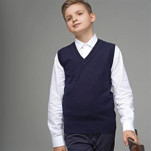 Школьный жилет станет праздничным вариантом если совместить