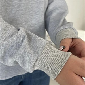 Цвет благородный серый Достоинством этого свитшота