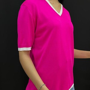 NEW ARRIVALS 2023   Трикотажные футболки с V образным
