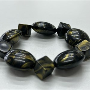 В настоящее время украшения созданные своими руками